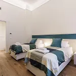 Petrarca Home, *