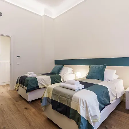 Petrarca Home, *